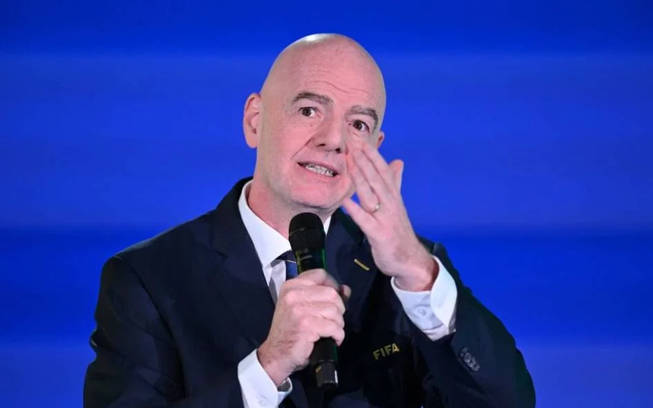 Janni Infantinoni tanqid qilgan FIFA rasmiysi lavozimidan ozod etildi