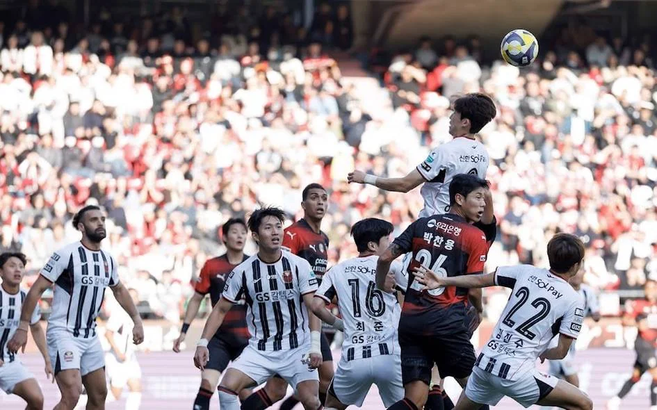 Janubiy Koreya futbolida taqvim mojarosi: futbolchilar nimani talab qilmoqda?