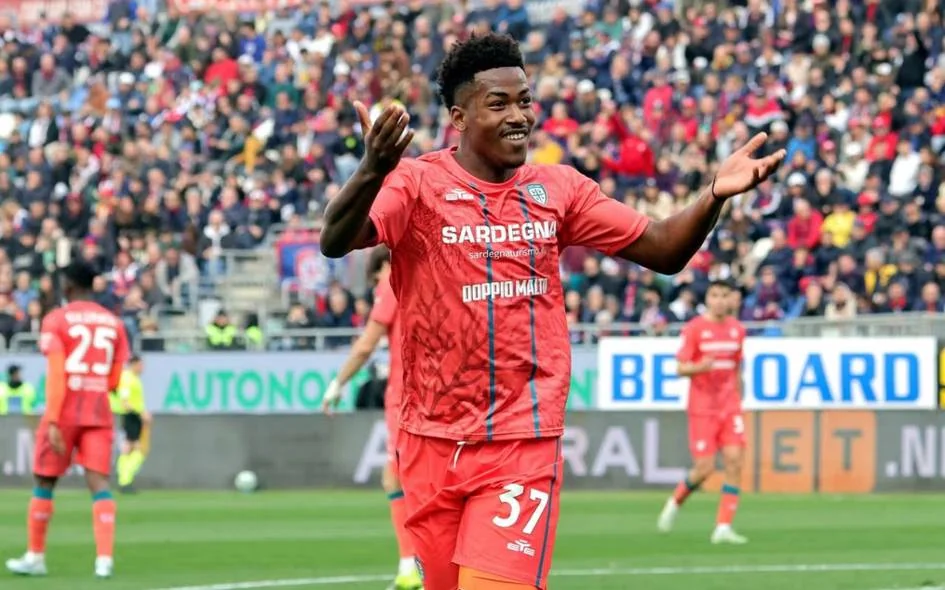 “Kalyari” hujumchisi basseynda cho'kib ketishiga sal qoldi: futbolchi reanimatsiyada