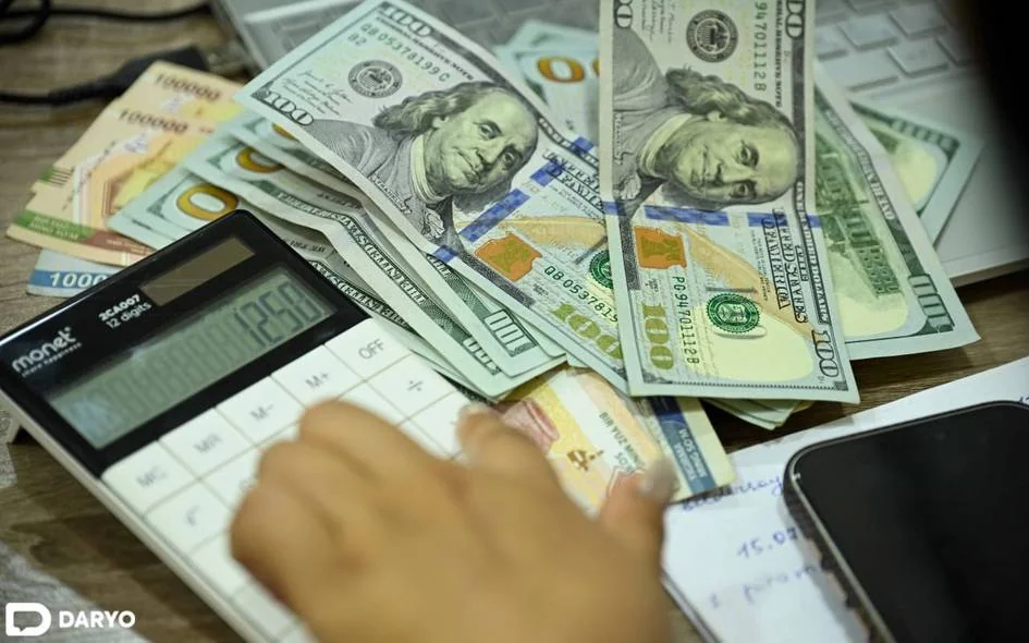 O'zbekistonda dollar kursi tushdi