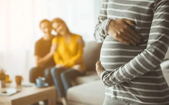 Qirg'izistonda xorijliklarga surrogat onalikdan foydalanish cheklanishi mumkin